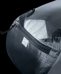 Deuter Race 8 black Clearance